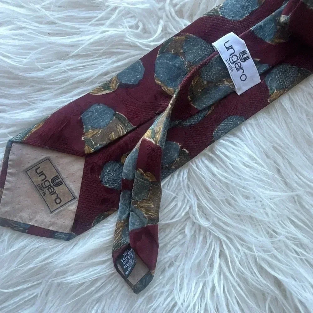Emanuel Ungaro Paris 🌟Luxe silk‎ tie gorgeous
